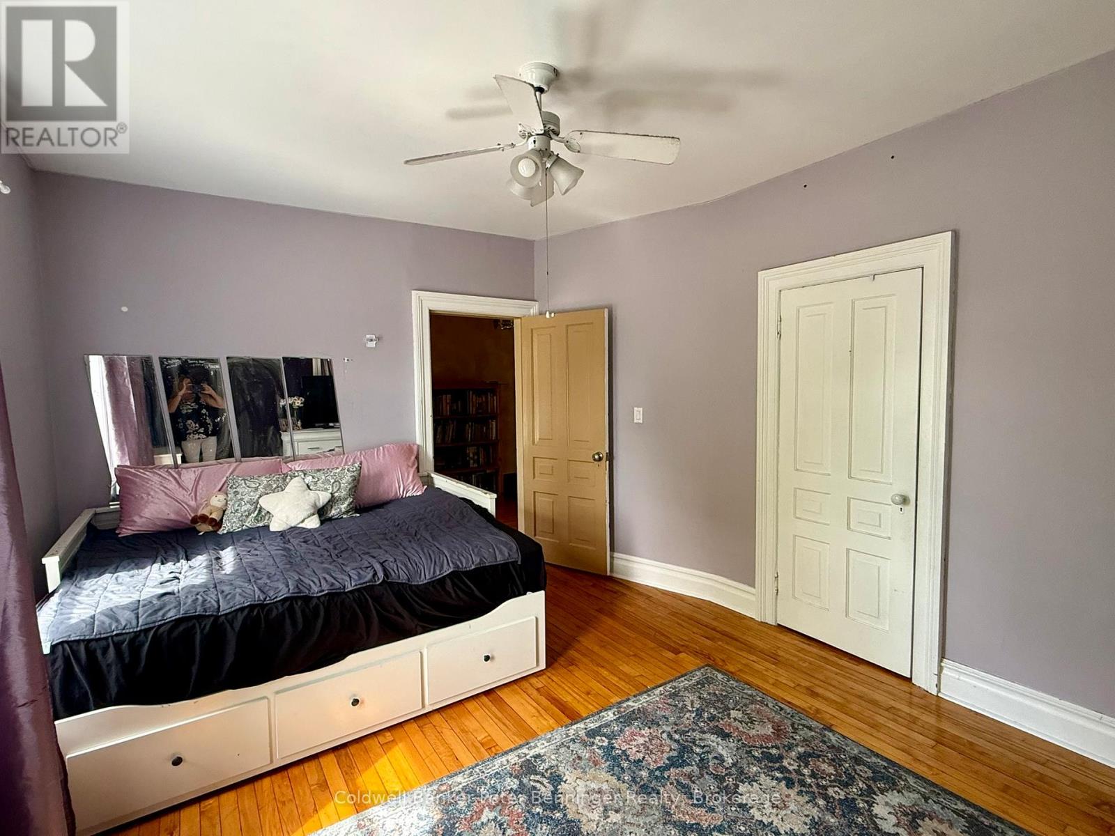 612 COLBORNE STREET - 18
