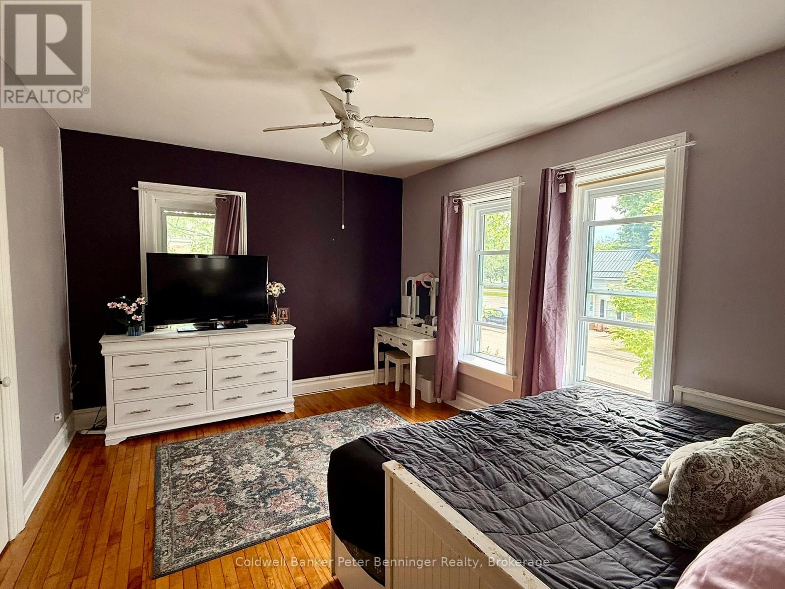 612 COLBORNE STREET - 19