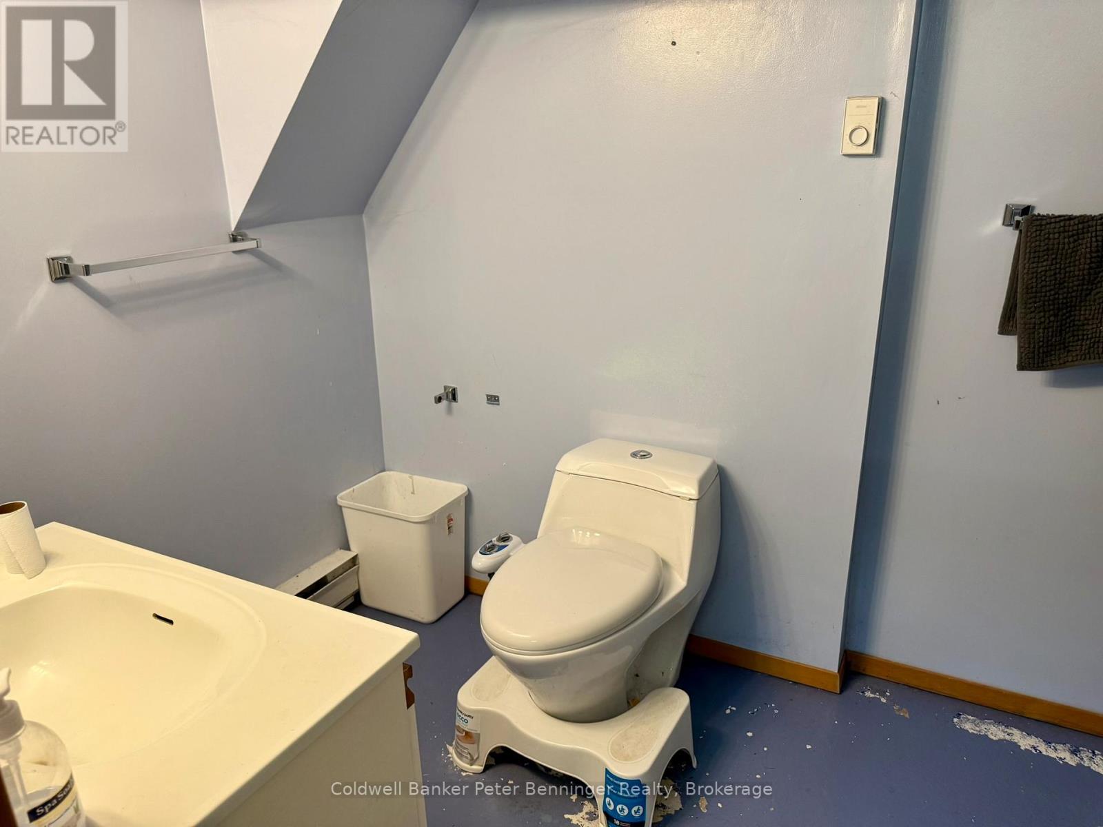 612 COLBORNE STREET - 23