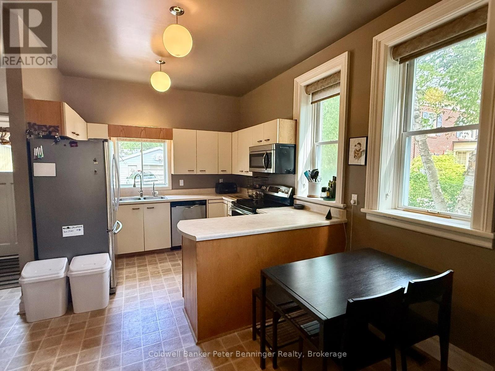 612 COLBORNE STREET - 7