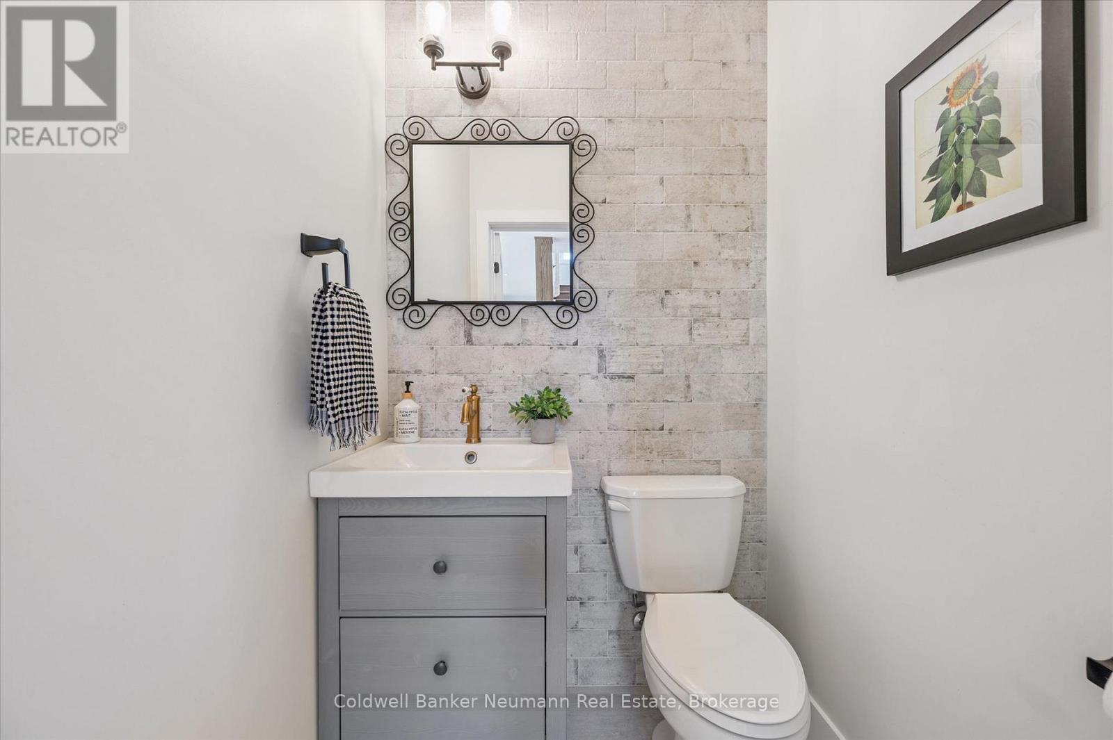 839 WATSON ROAD S - Image 15