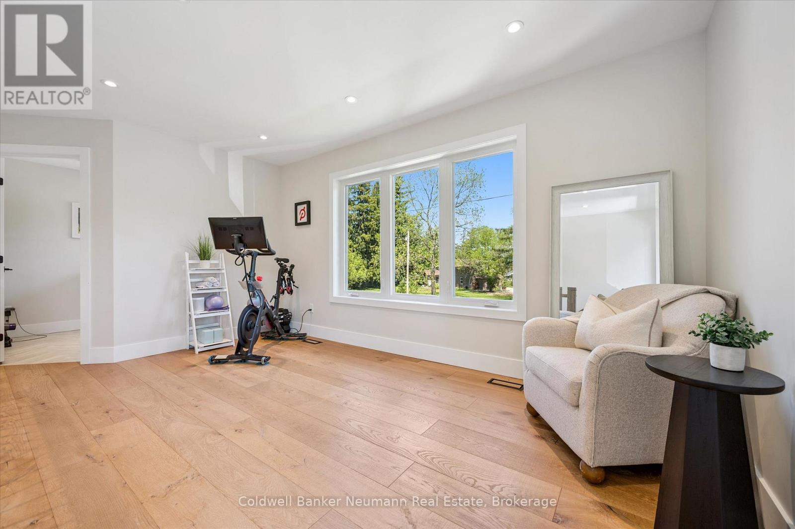 839 WATSON ROAD S - Image 17