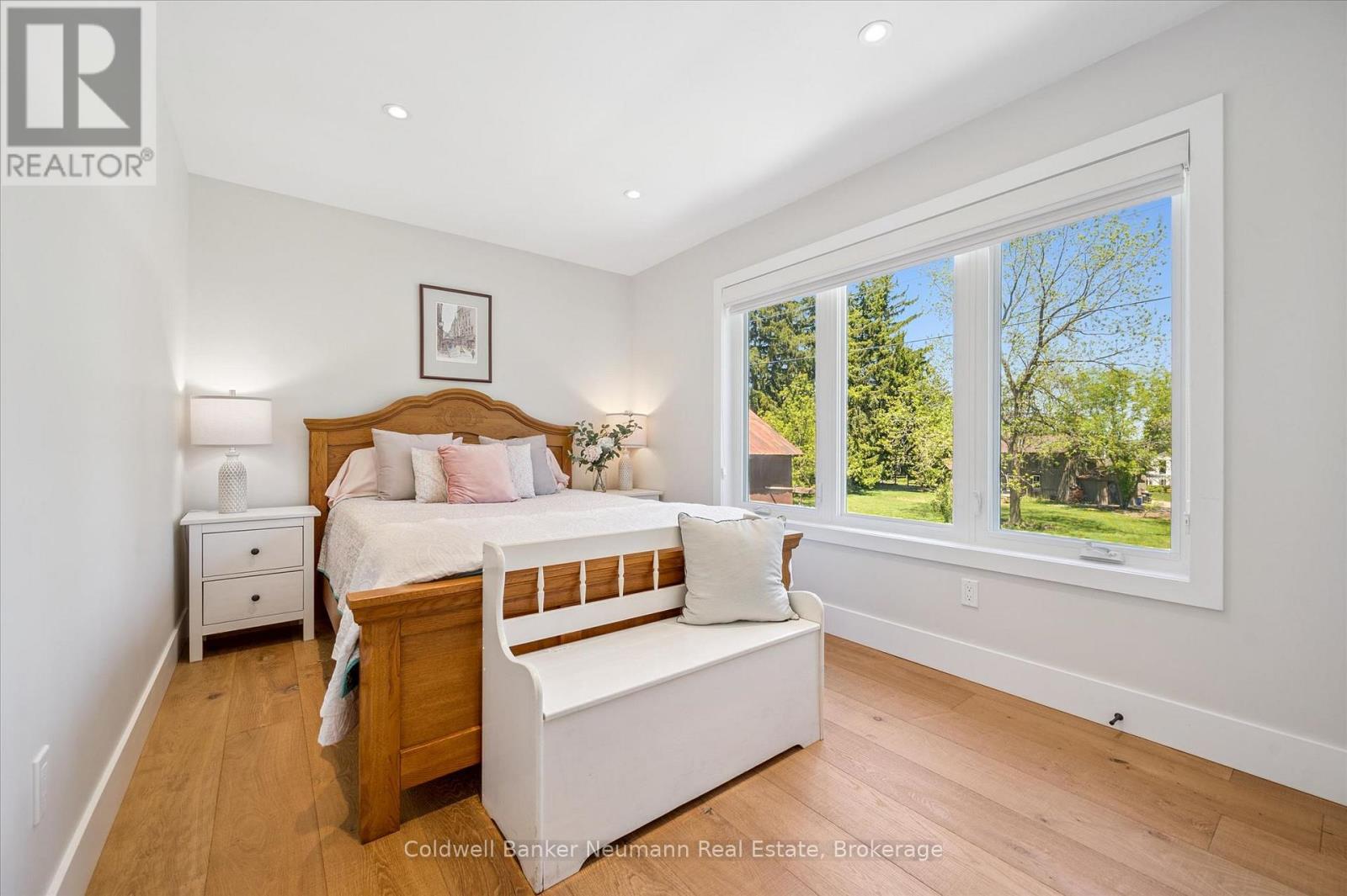 839 WATSON ROAD S - Image 24