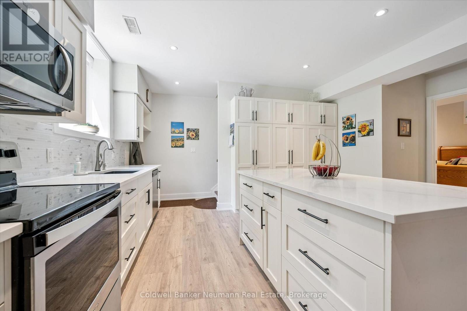839 WATSON ROAD S - Image 28