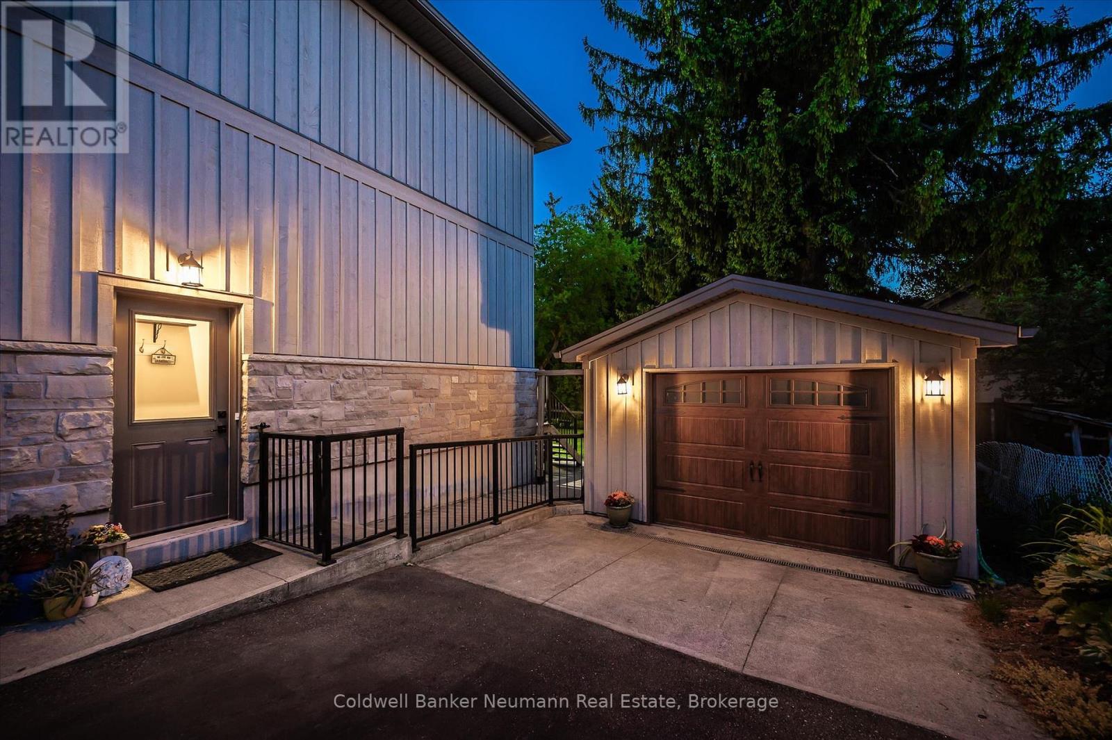 839 WATSON ROAD S - 49