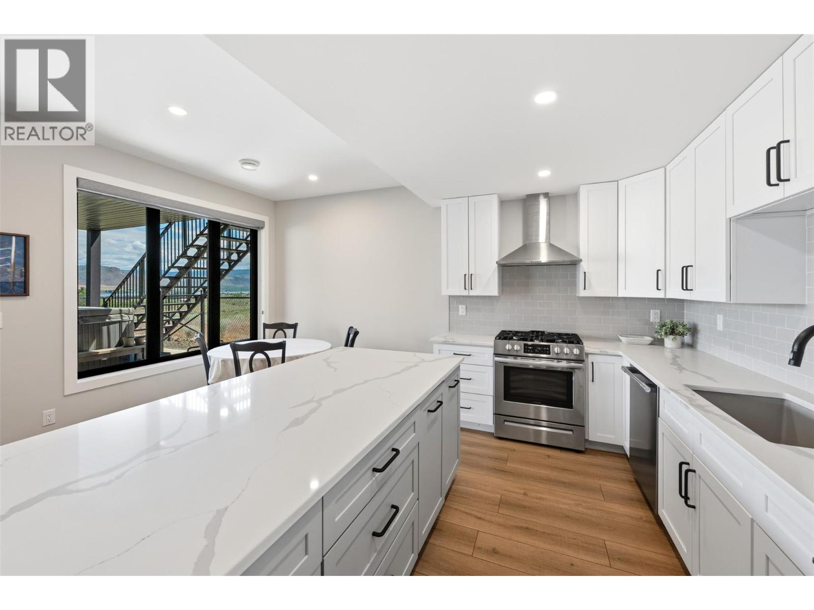 3803 TORREY PINES Drive, Osoyoos
