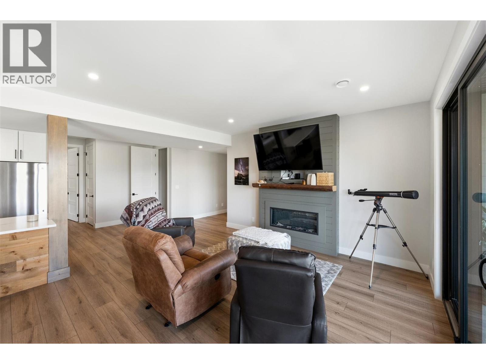 3803 TORREY PINES Drive, Osoyoos