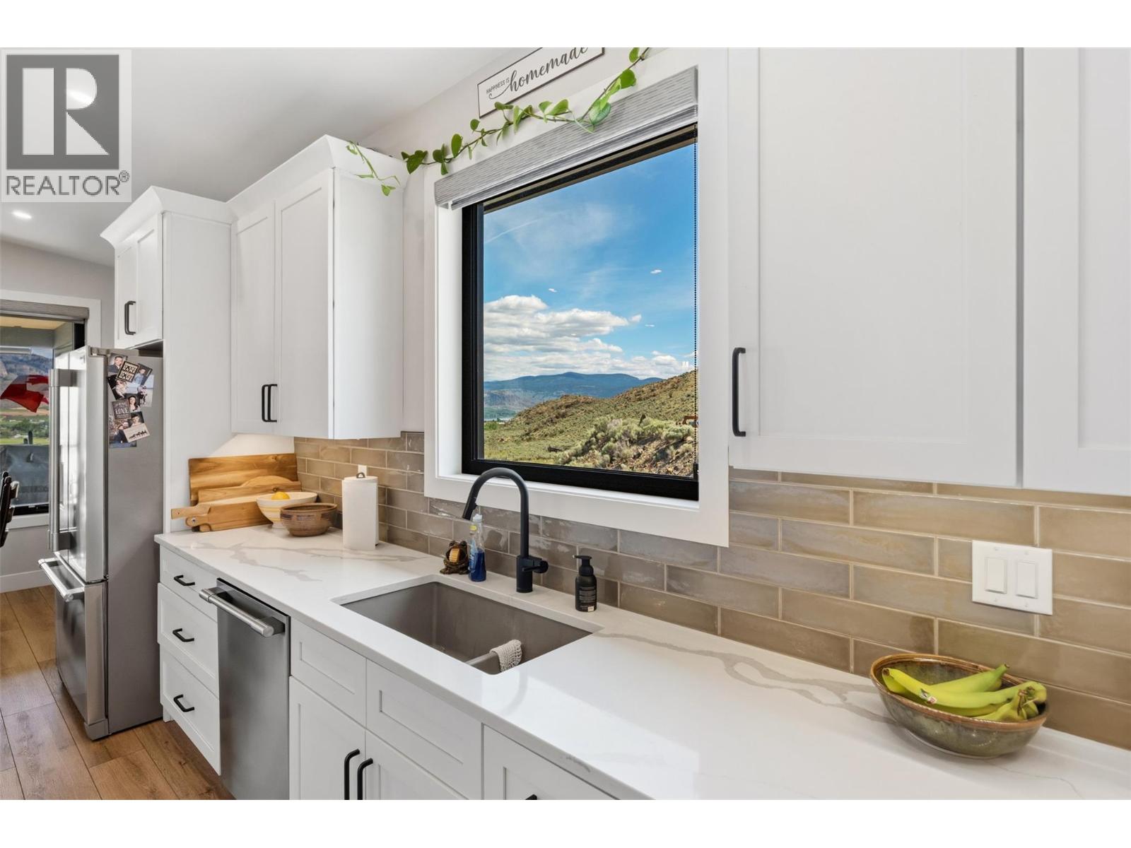 3803 TORREY PINES Drive, Osoyoos