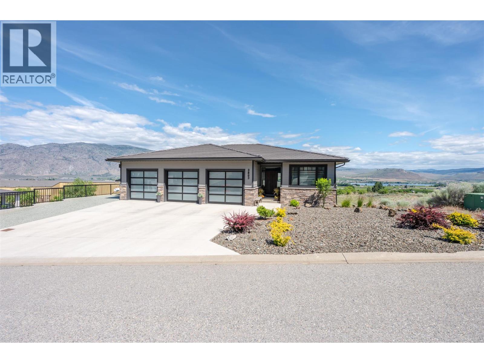 3803 TORREY PINES Drive, Osoyoos