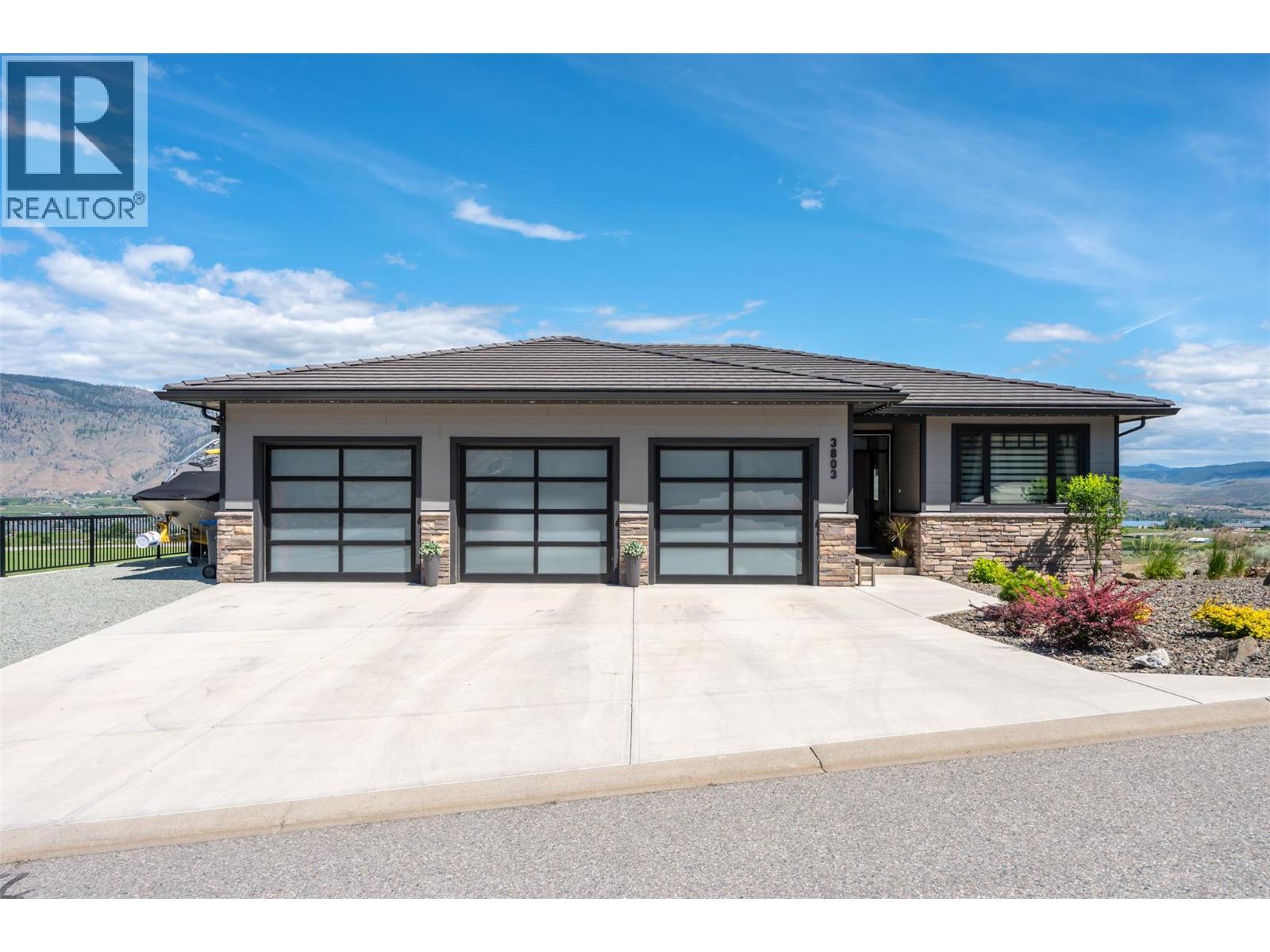 3803 TORREY PINES Drive, Osoyoos