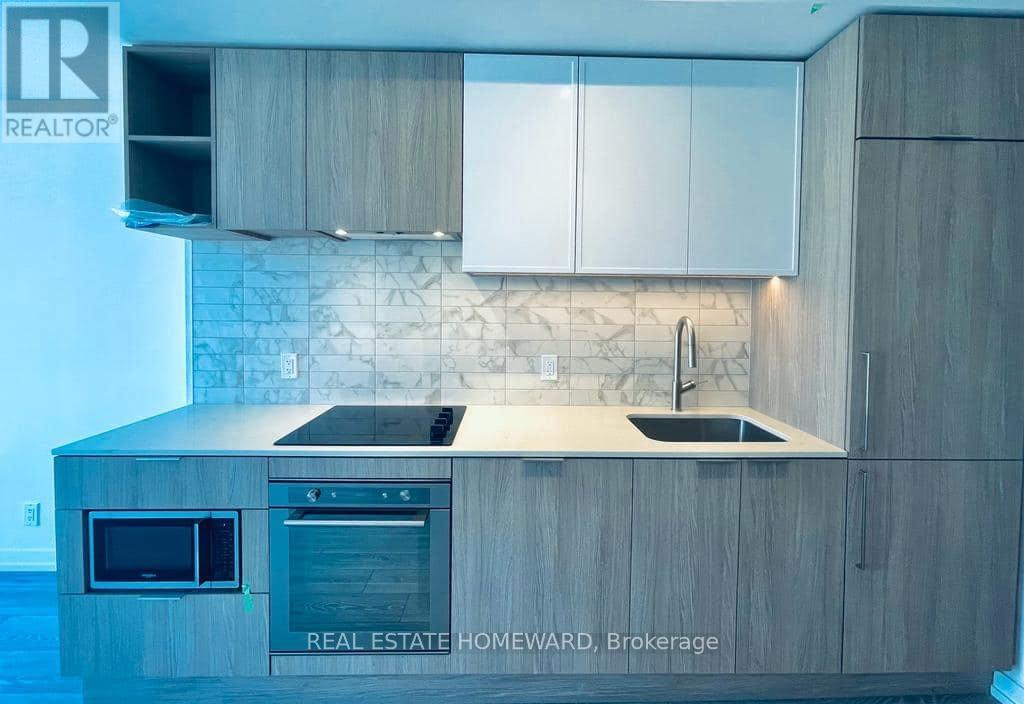 #535 2020 BATHURST STREET - Image 9