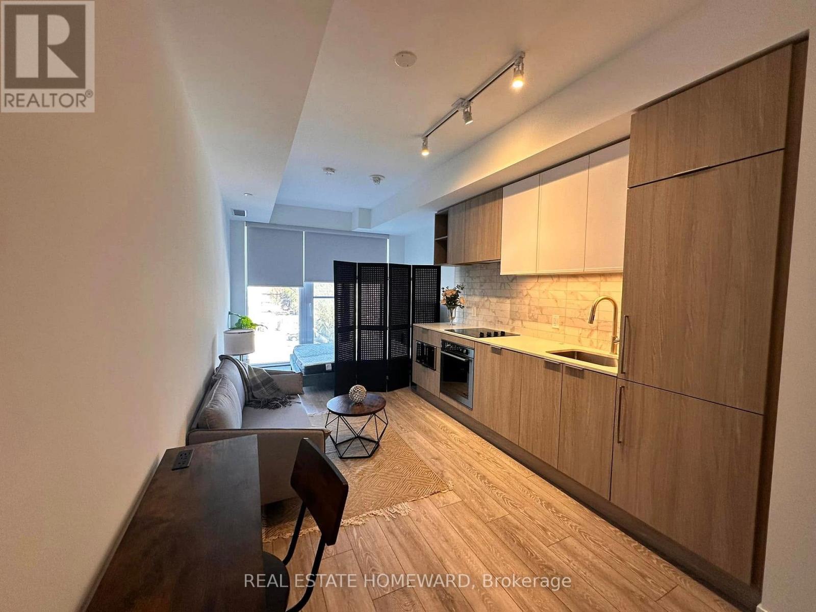 #535 2020 BATHURST STREET - Image 15