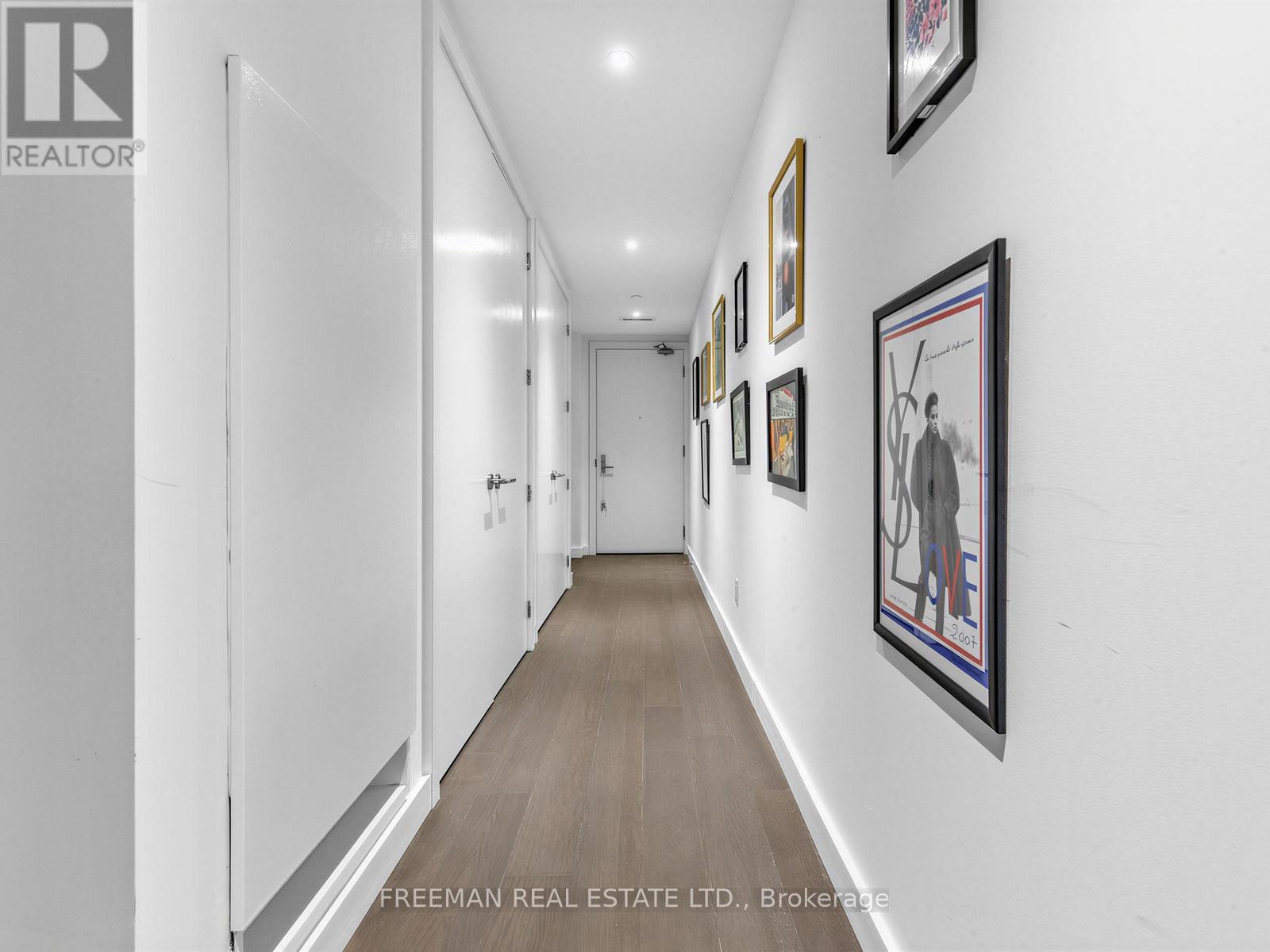 Listing photo of 908 - 81 WELLESLEY STREET E