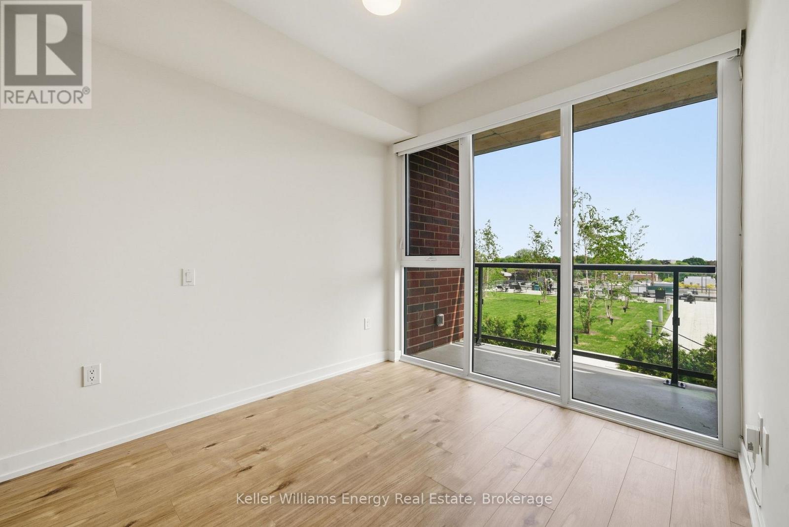 #417 201 BROCK STREET S - 14