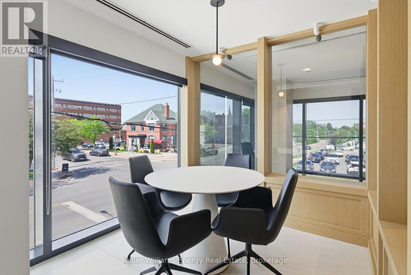 #417 201 BROCK STREET S - 31