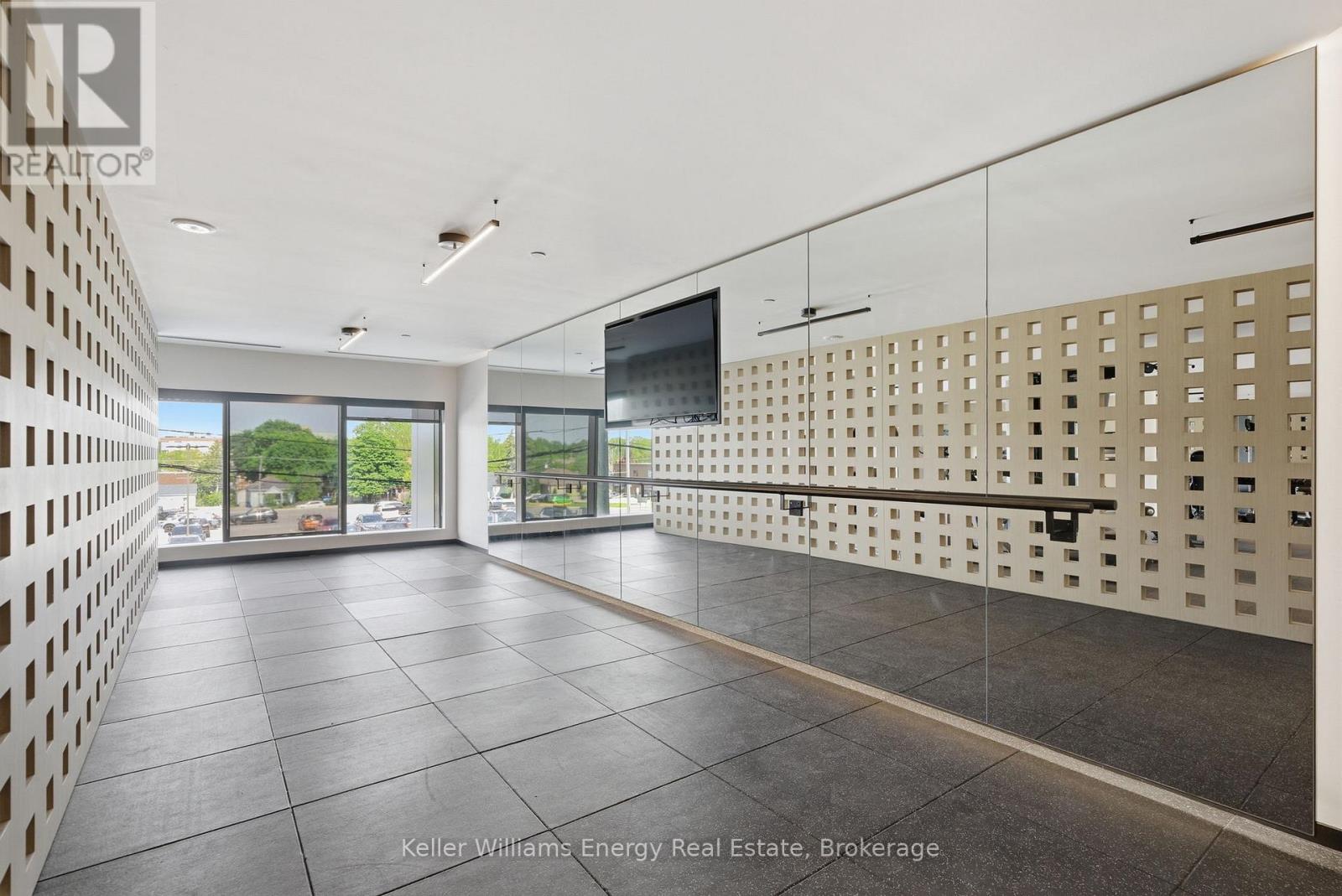 #417 201 BROCK STREET S - 25