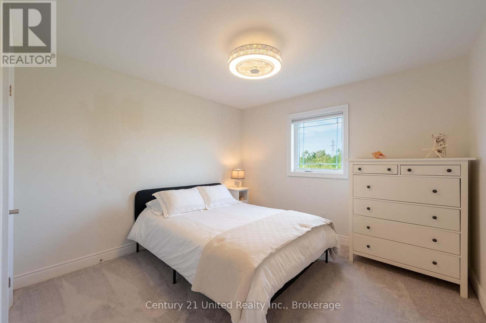 #78 80 MARSH AVENUE - 31