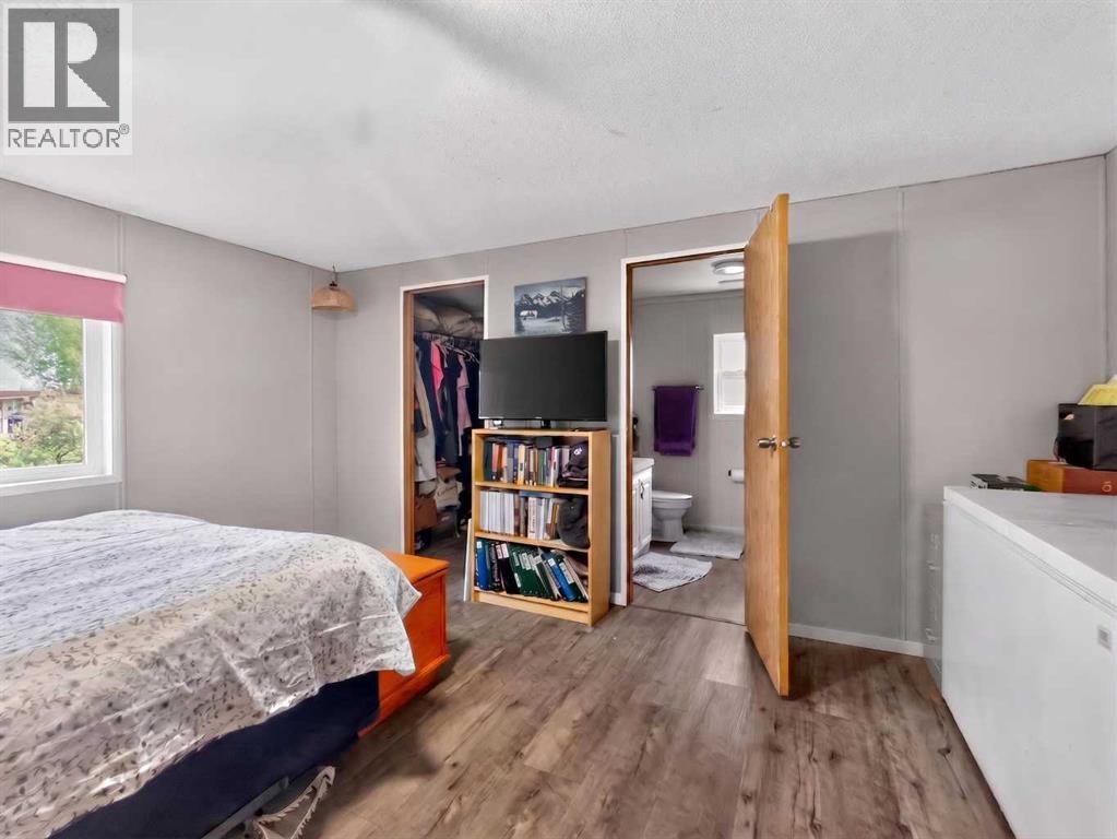 10521 102A Street — photo 20