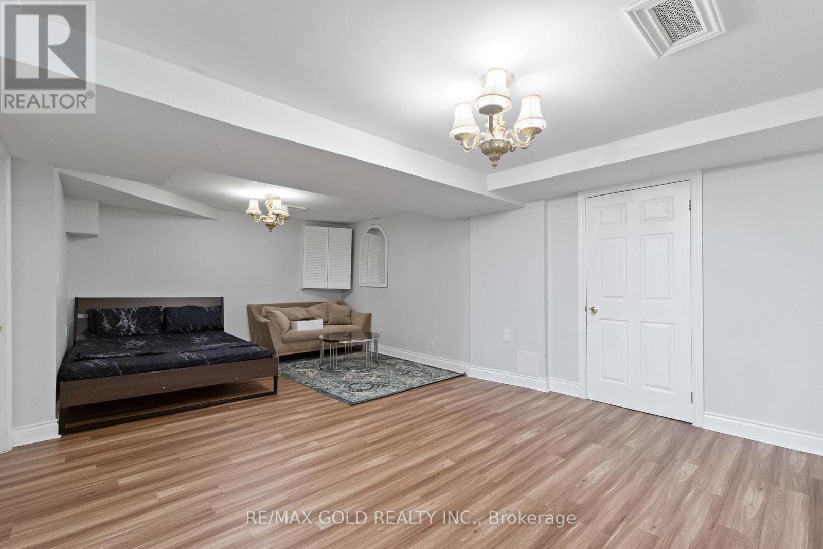 115 MISTY MEADOW DRIVE - 36