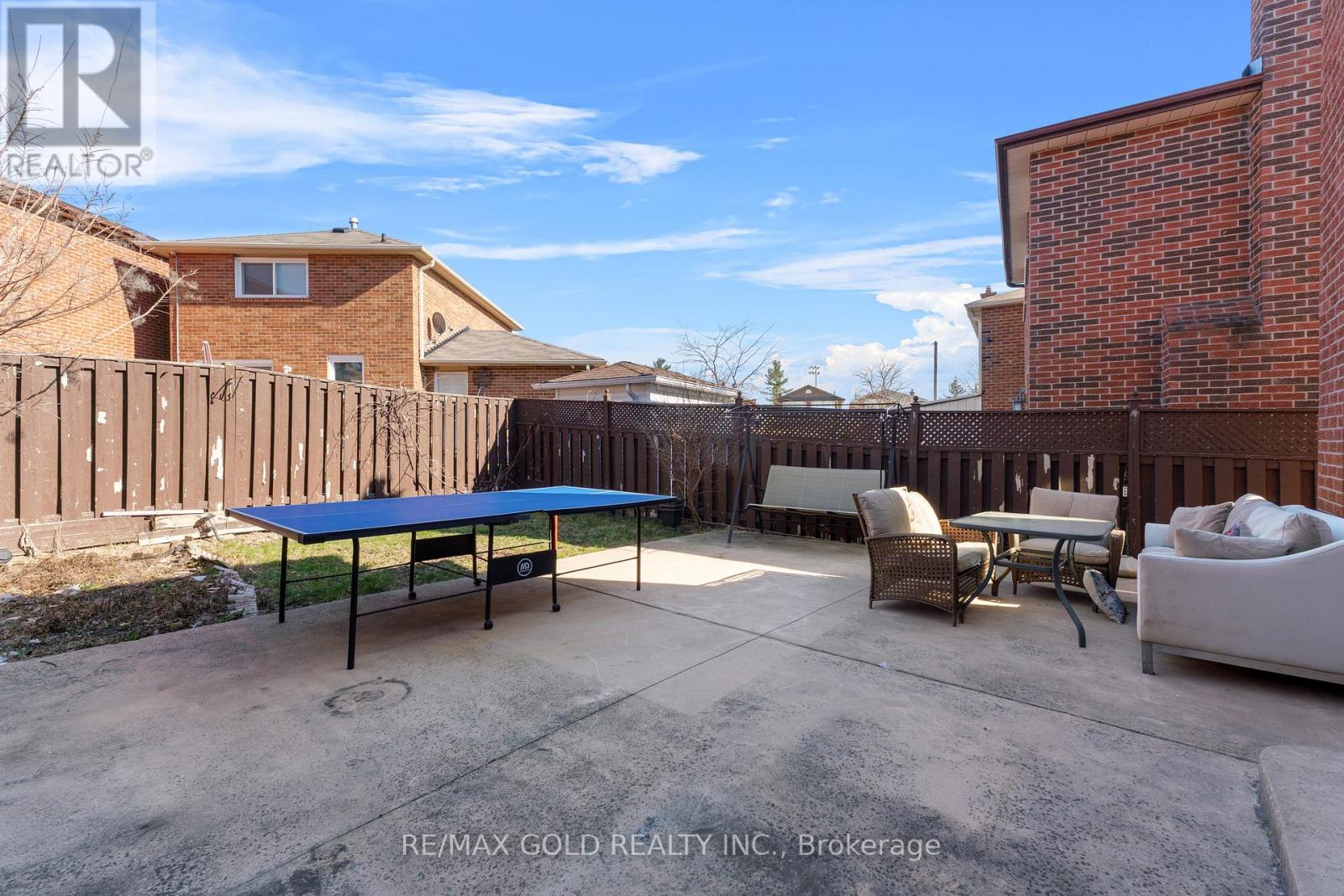 115 MISTY MEADOW DRIVE - 44