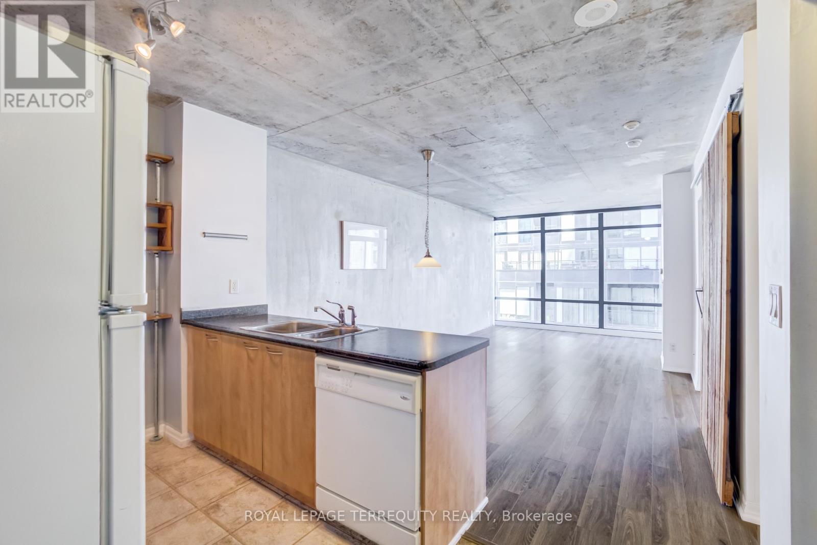 #1307 22 WELLESLEY STREET E - 7