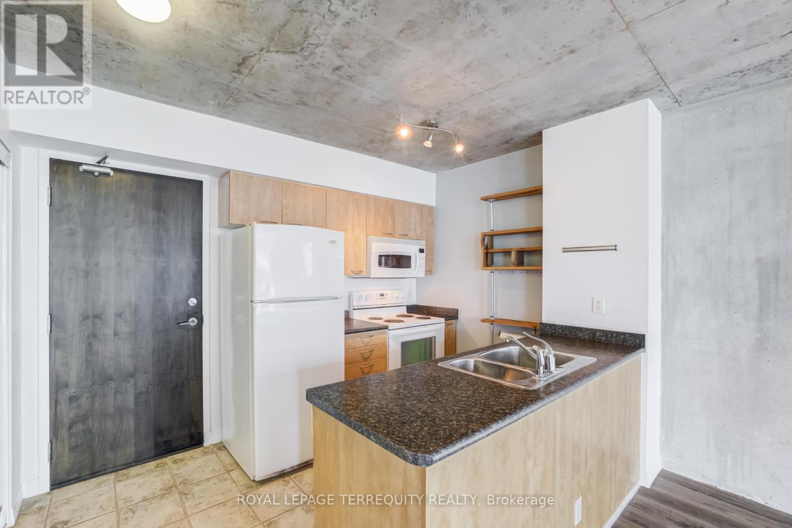 #1307 22 WELLESLEY STREET E - 17