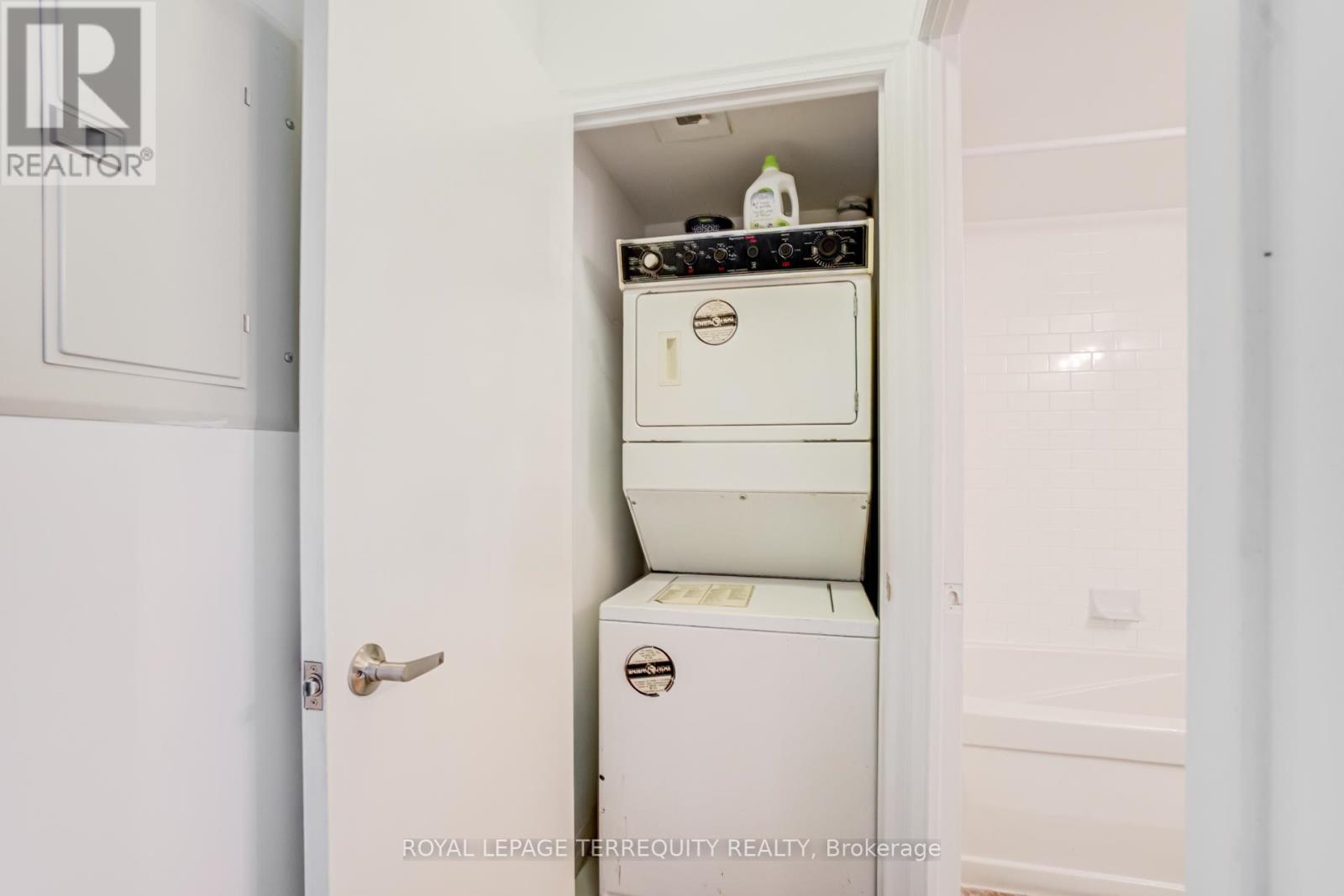 #1307 22 WELLESLEY STREET E - 29