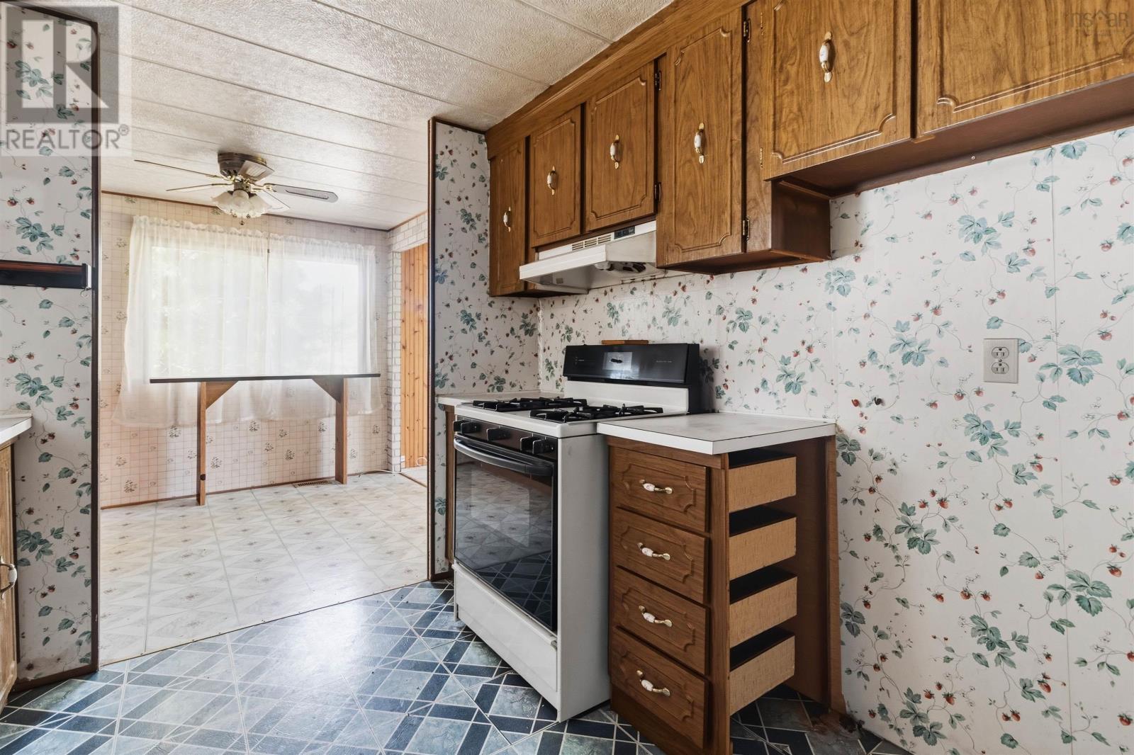 Property 8 of 42 of 225 South Uniacke Road