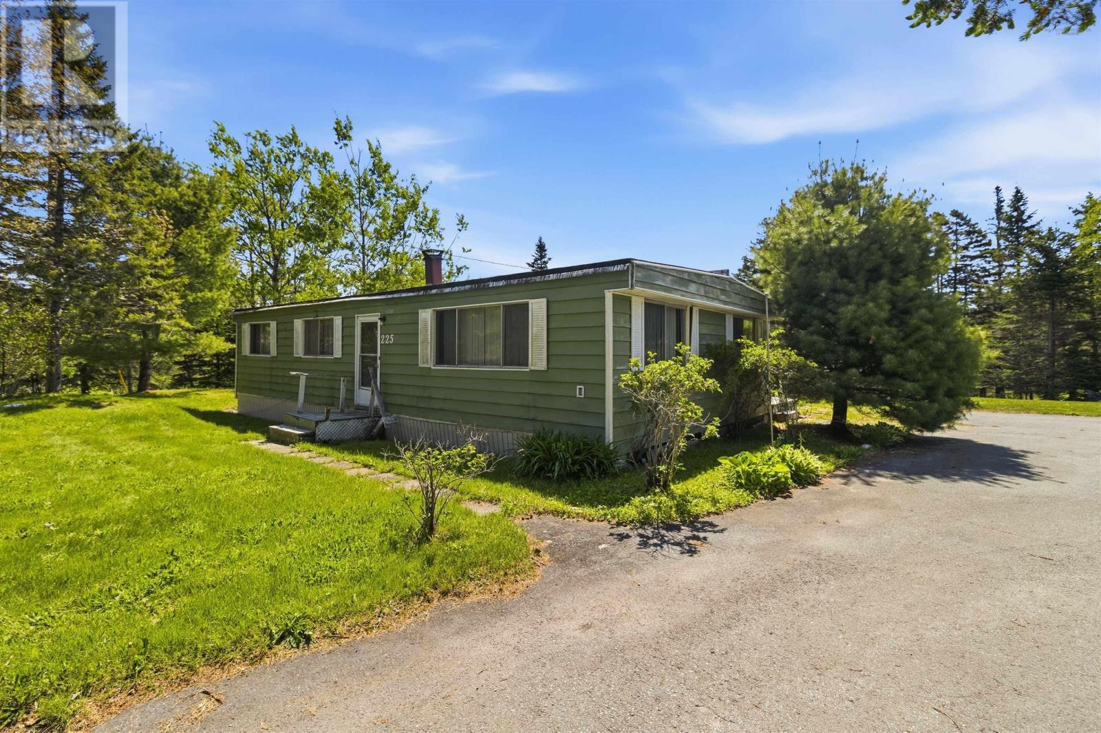 Property 41 of 42 of 225 South Uniacke Road