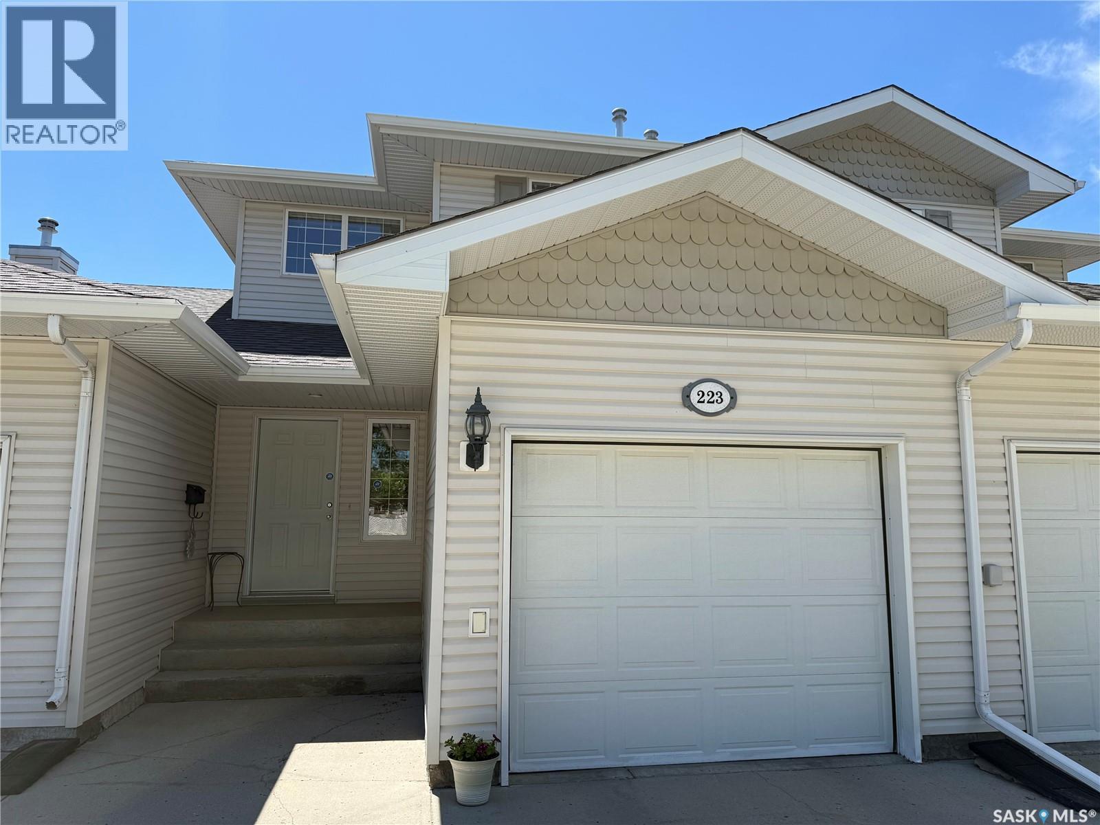 223 Mikkelson DRIVE — photo 33