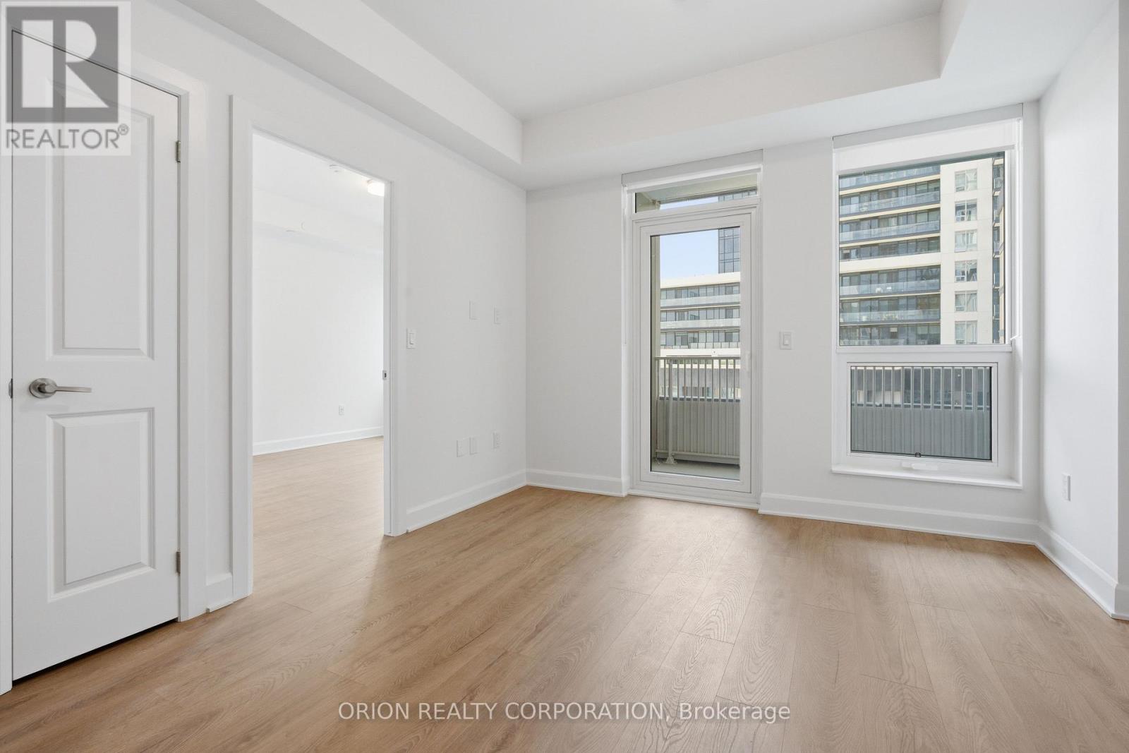 #527 3240 WILIAM COLTSON AVENUE - 18