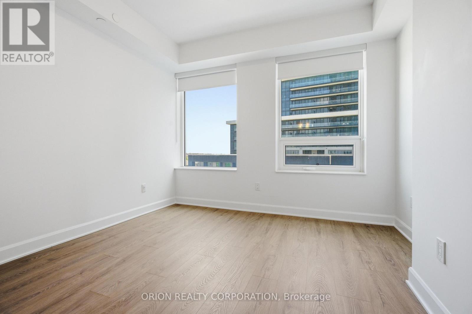 #527 3240 WILIAM COLTSON AVENUE - 21