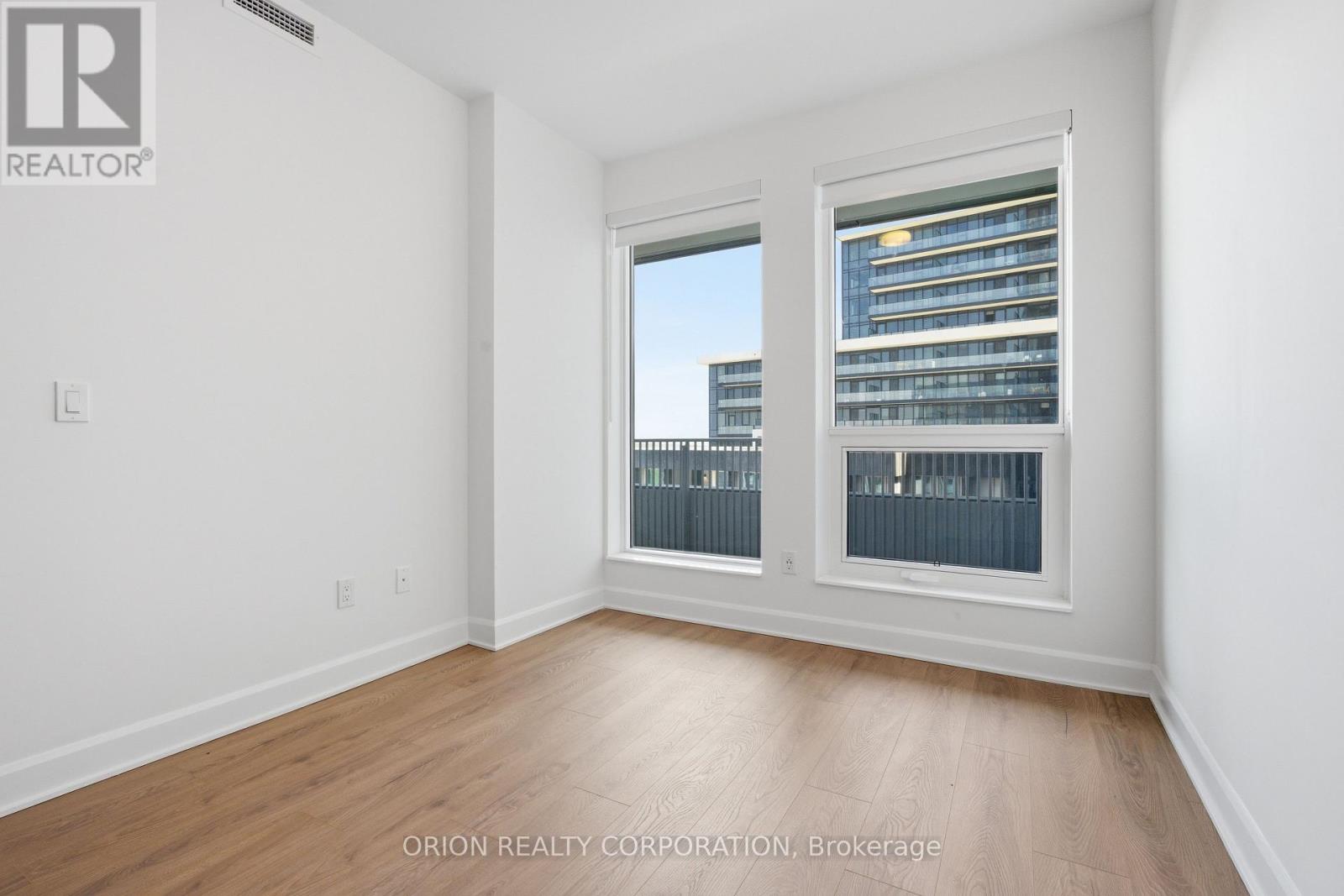 #527 3240 WILIAM COLTSON AVENUE - 26
