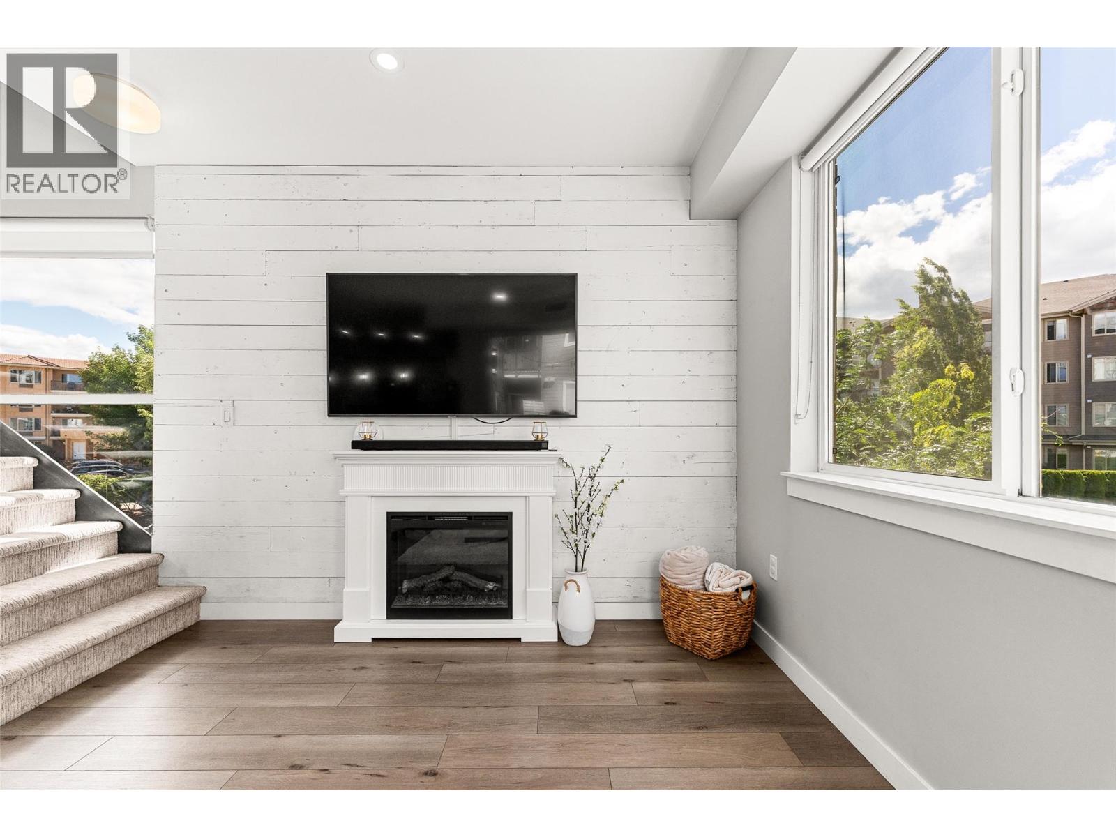#111 3630 Mission Springs Drive - 17