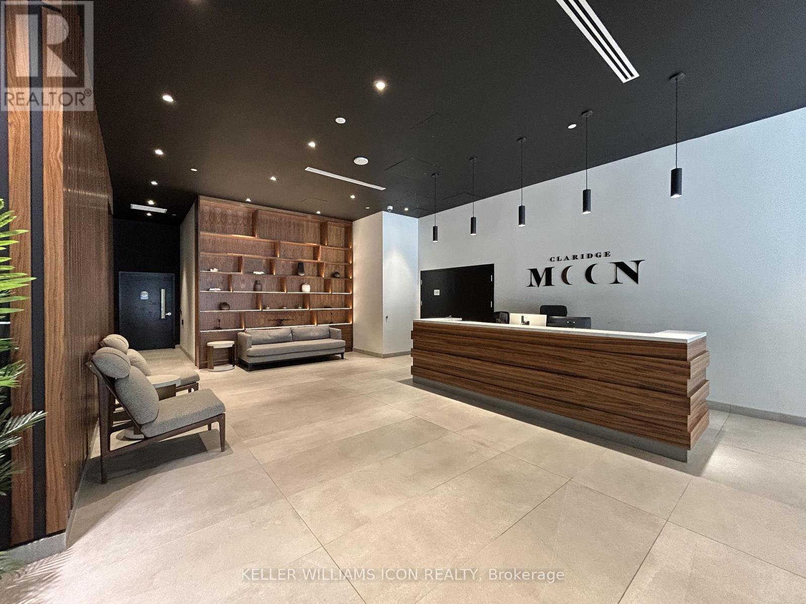 #810 340 QUEEN STREET - 3
