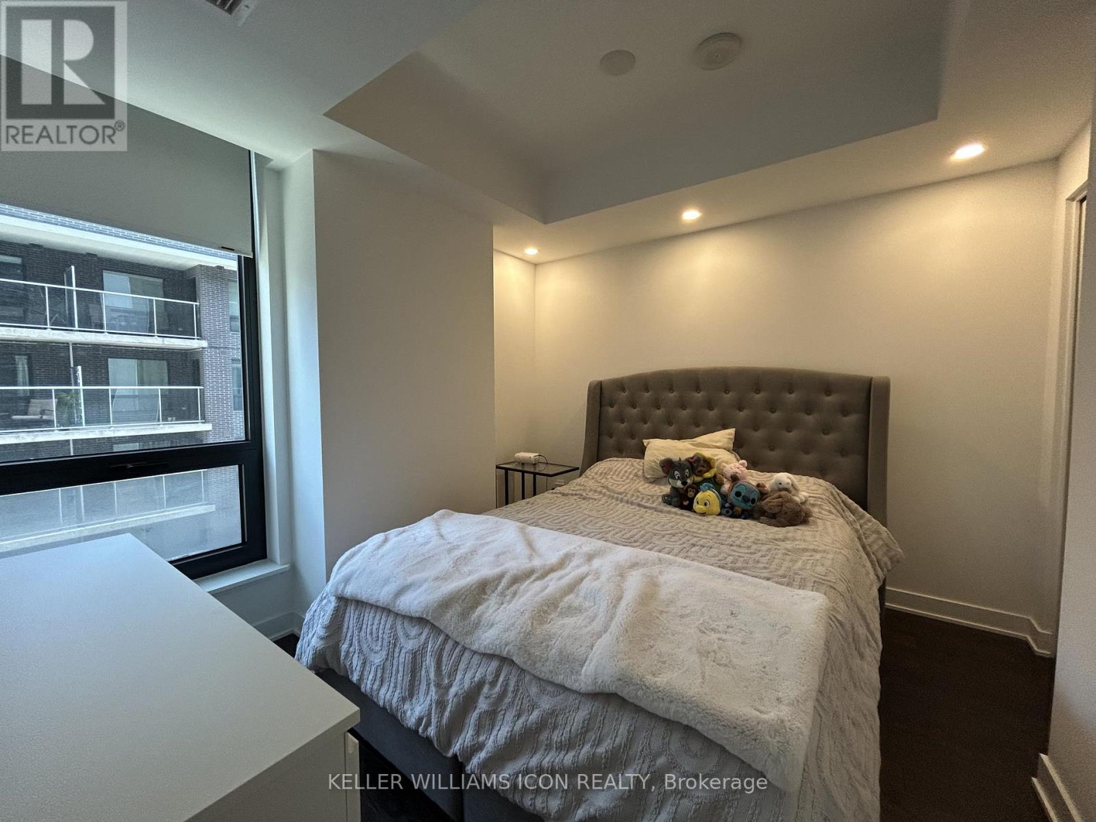 #810 340 QUEEN STREET - 9