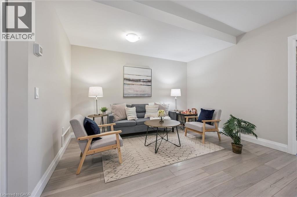 #113 5 WAKE ROBIN Drive - 14