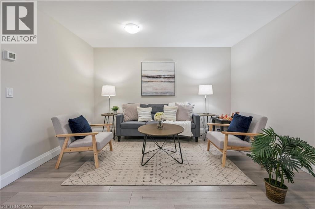 #113 5 WAKE ROBIN Drive - 15