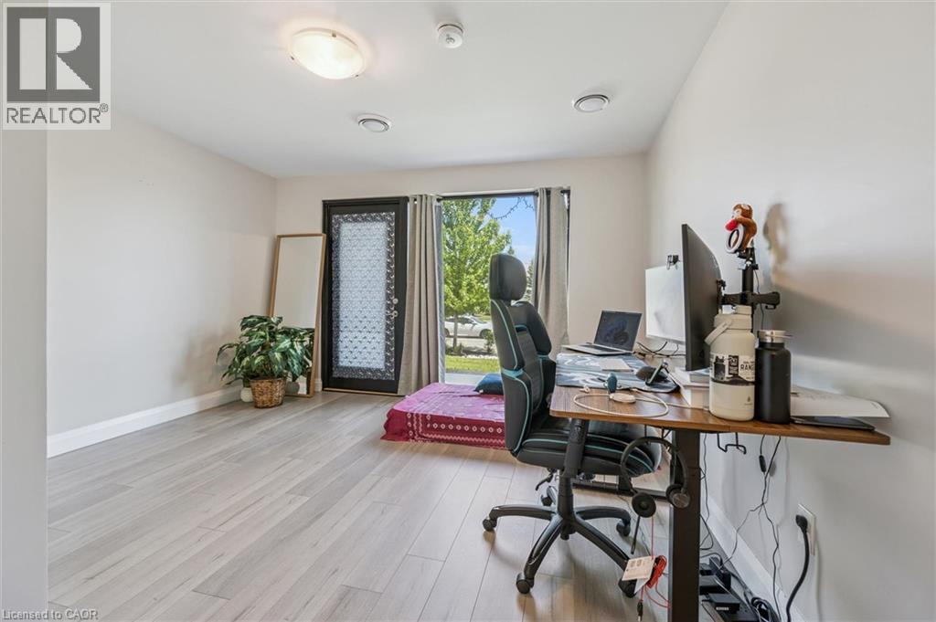 #113 5 WAKE ROBIN Drive - 20