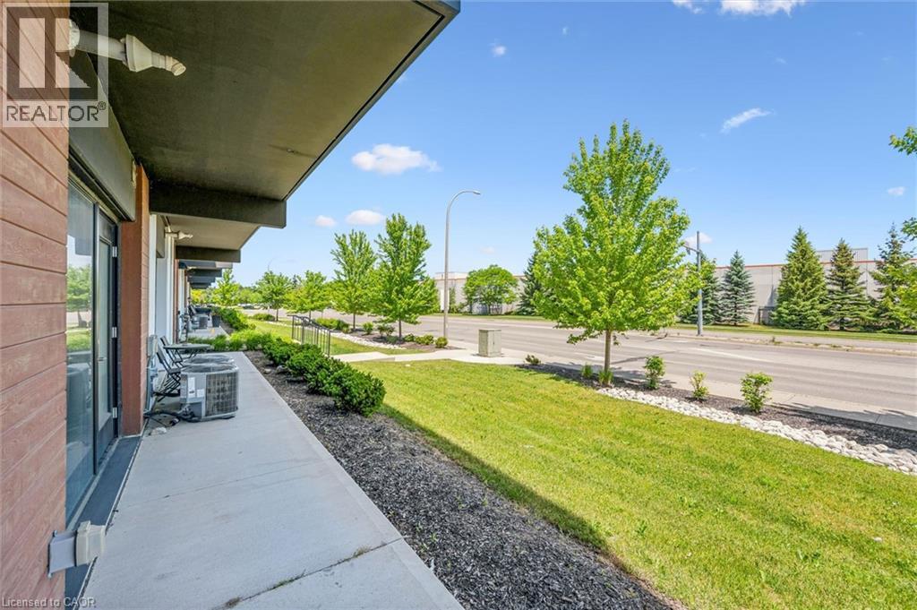 #113 5 WAKE ROBIN Drive - 25