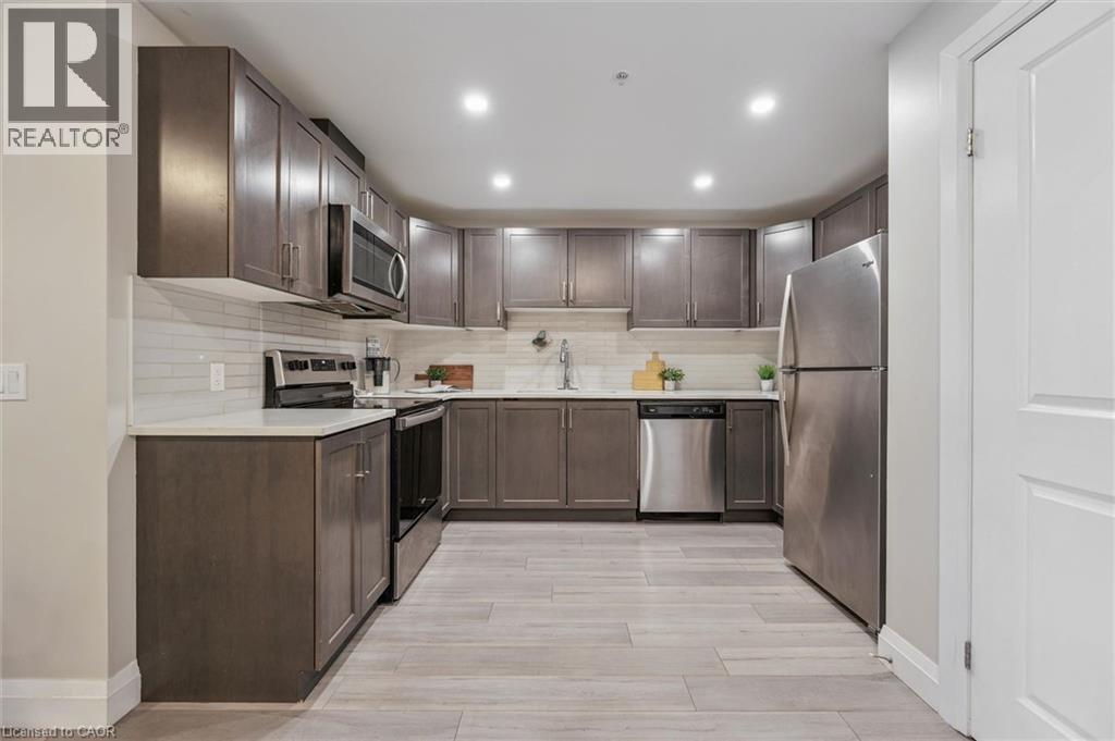 #113 5 WAKE ROBIN Drive - 7