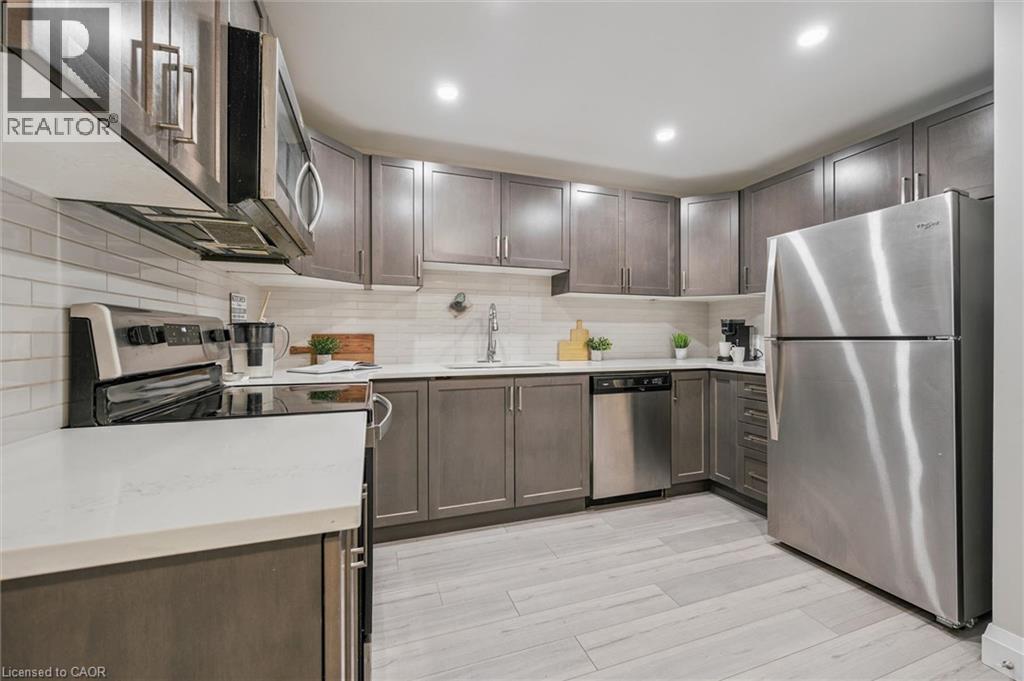 #113 5 WAKE ROBIN Drive - Image 8