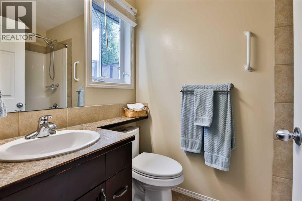 19 Firelight Way W — photo 18