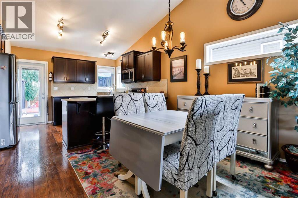 19 Firelight Way W — photo 9