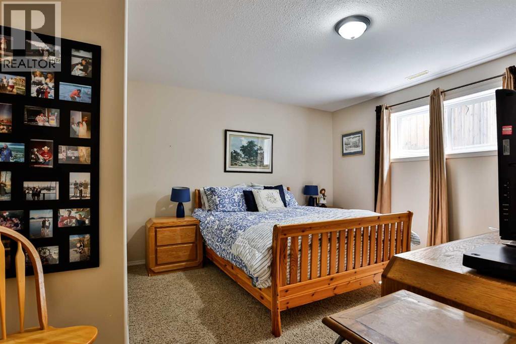 19 Firelight Way W — photo 27