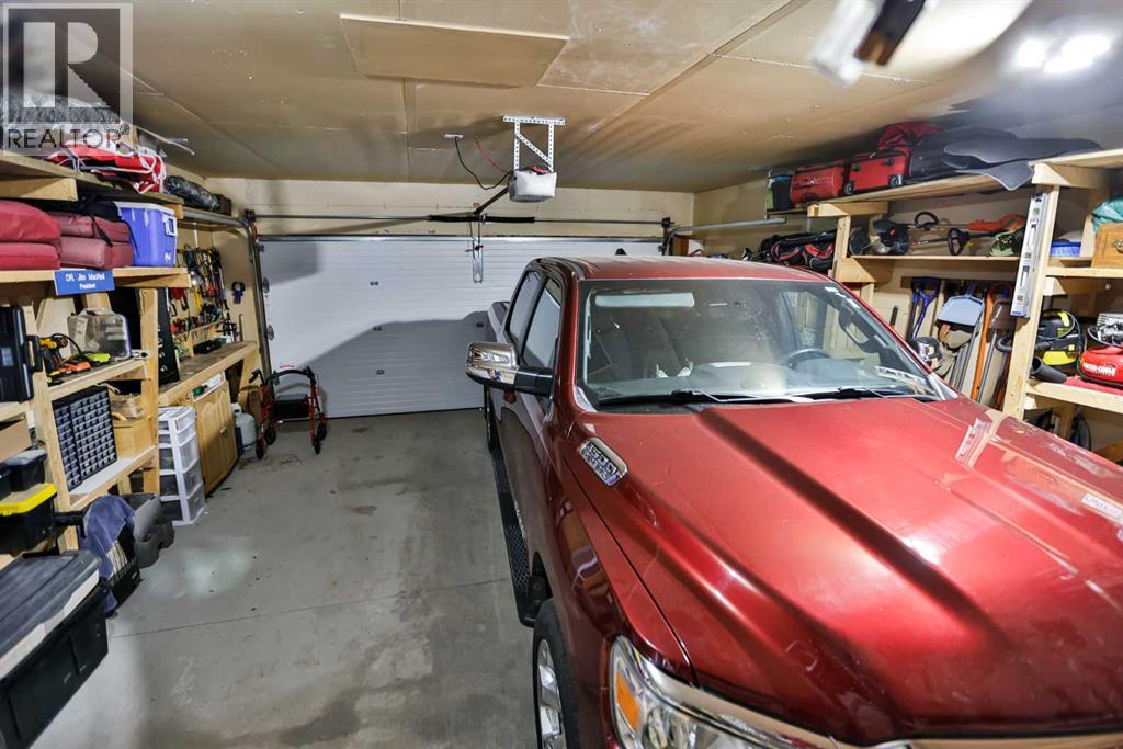 19 Firelight Way W — photo 36