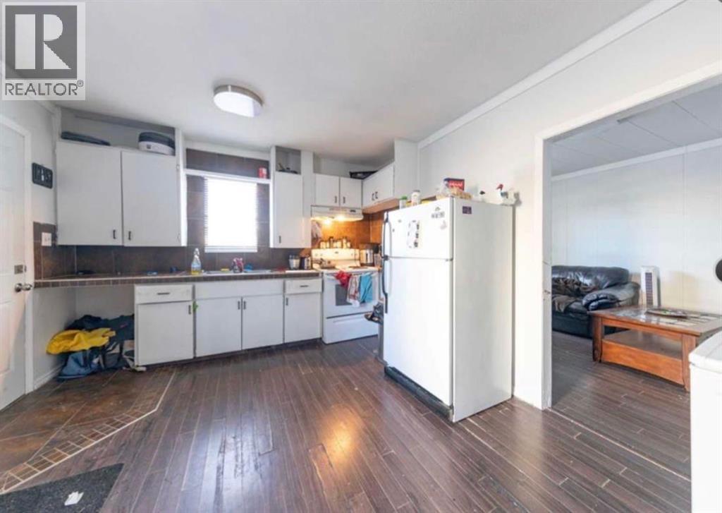 5530 49 Street - photo 4