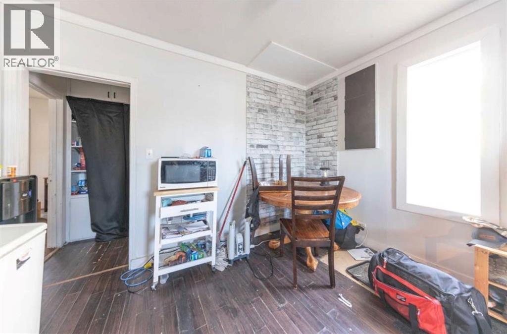 5530 49 Street — photo 9