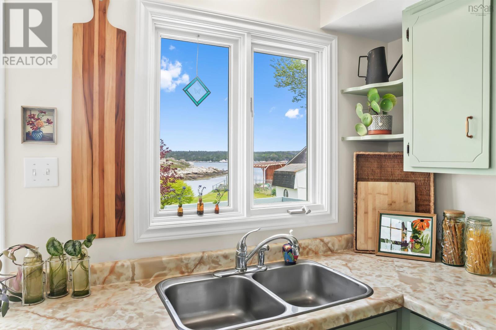 Property 22 of 49 of 8 Harrie Drive