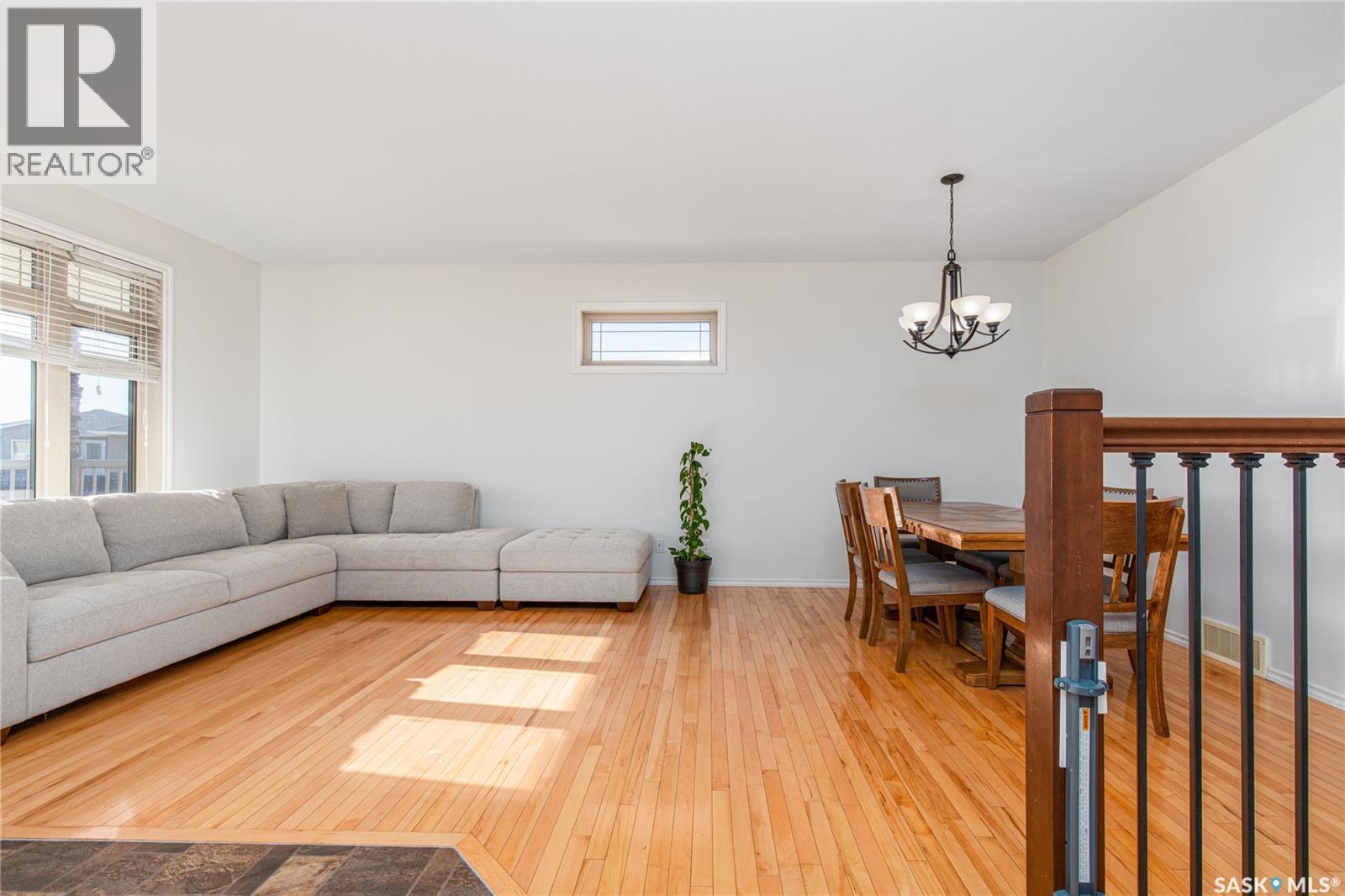 27 Belmont CRESCENT — photo 9